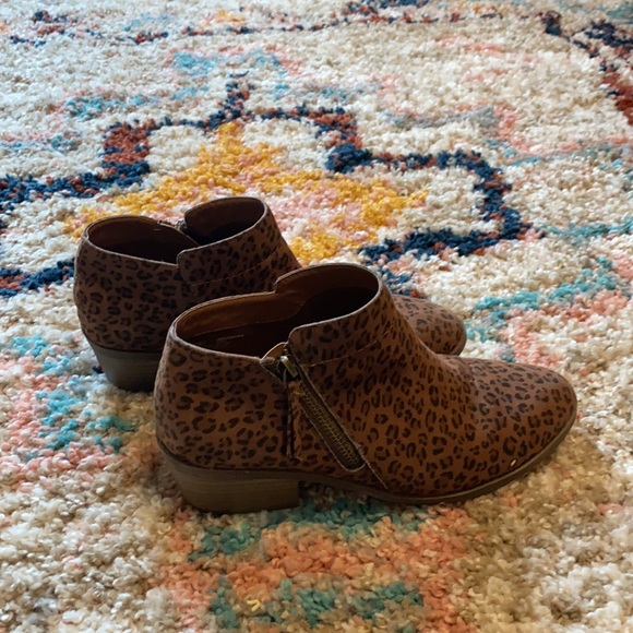 Time and Tru leopard print booties size 8 - Picture 2 of 5
